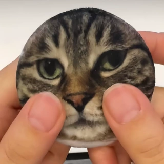 猫咪宠物毛绒吧唧定制揉捏可爱狗狗双层加厚绒布胸章马口铁徽章