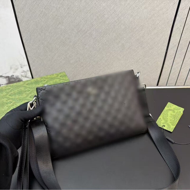 Gucci Men's Woven Leather Clutch Bag, First-Layer Genuine Leather, High-End New Style Envelope Bag, Can Be Worn Crossbody Gucci Men's Woven Leather Clutch Bag, First-Layer Genuine Leather, High-End New Style Envelope Bag, Can Be Worn Crossbody