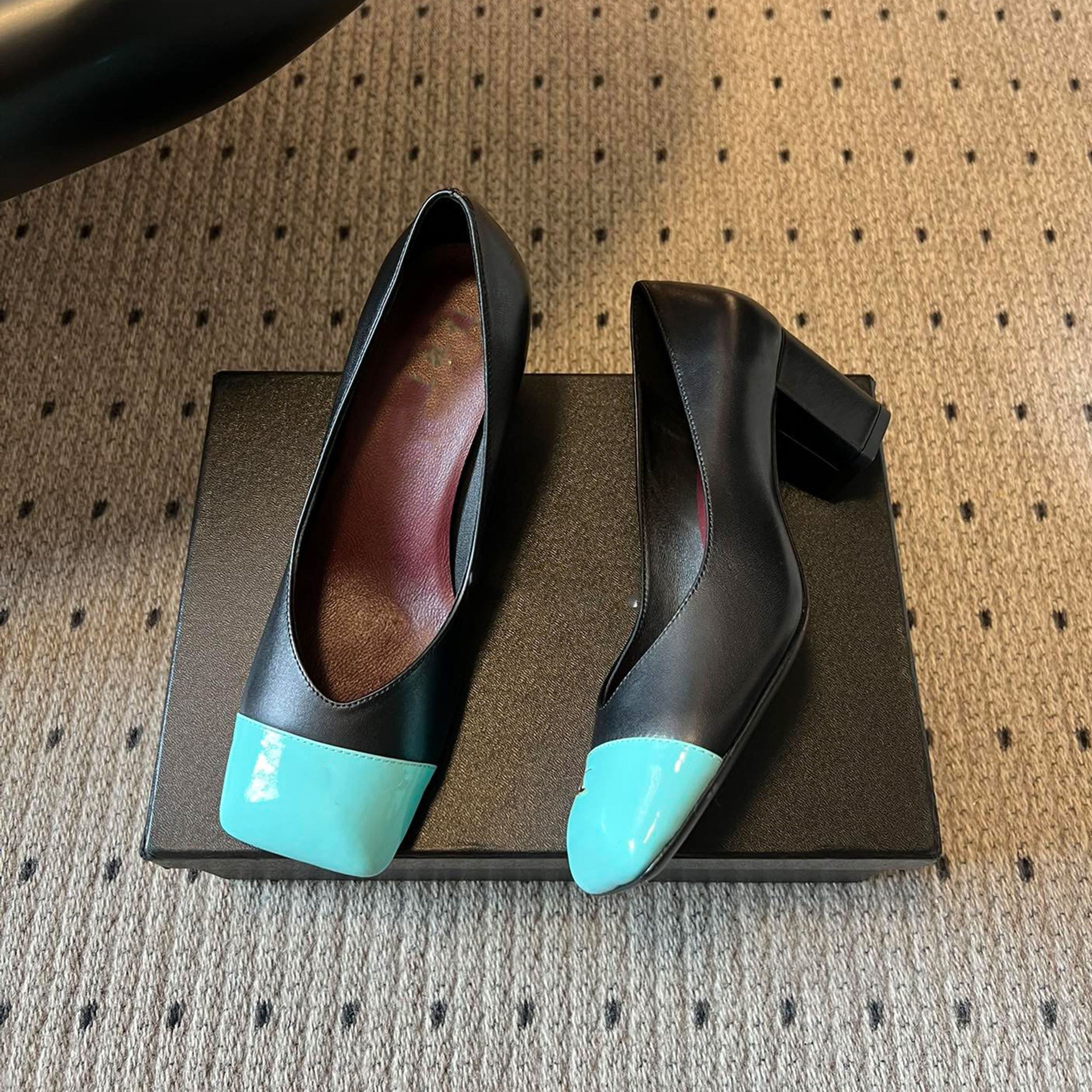 Qadın dabanlı sandal, retro rəng bloklu, dəri