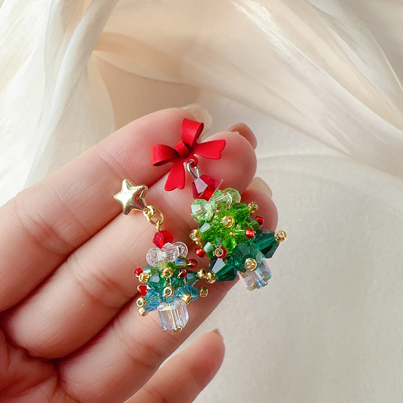 Boucles d'oreilles en perles faites à la main pour fille mignonne avec nœud rouge et sapin de Noël_voghion.com
