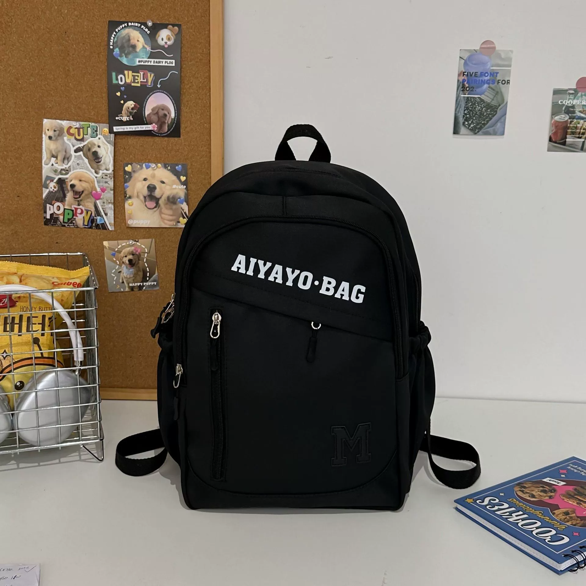 Capacious backpack, waterproof wear-resistant small school bag, simple and elegant design