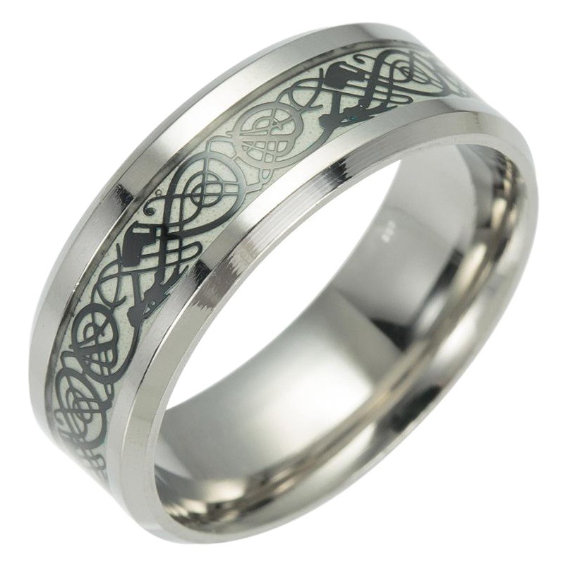 Transfronterizo europeo y americano popular joyería de acero de titanio al por mayor anillo de patrón de dragón luminoso fluorescente Nueva joyería se puede entregar en nombre de una sola pieza