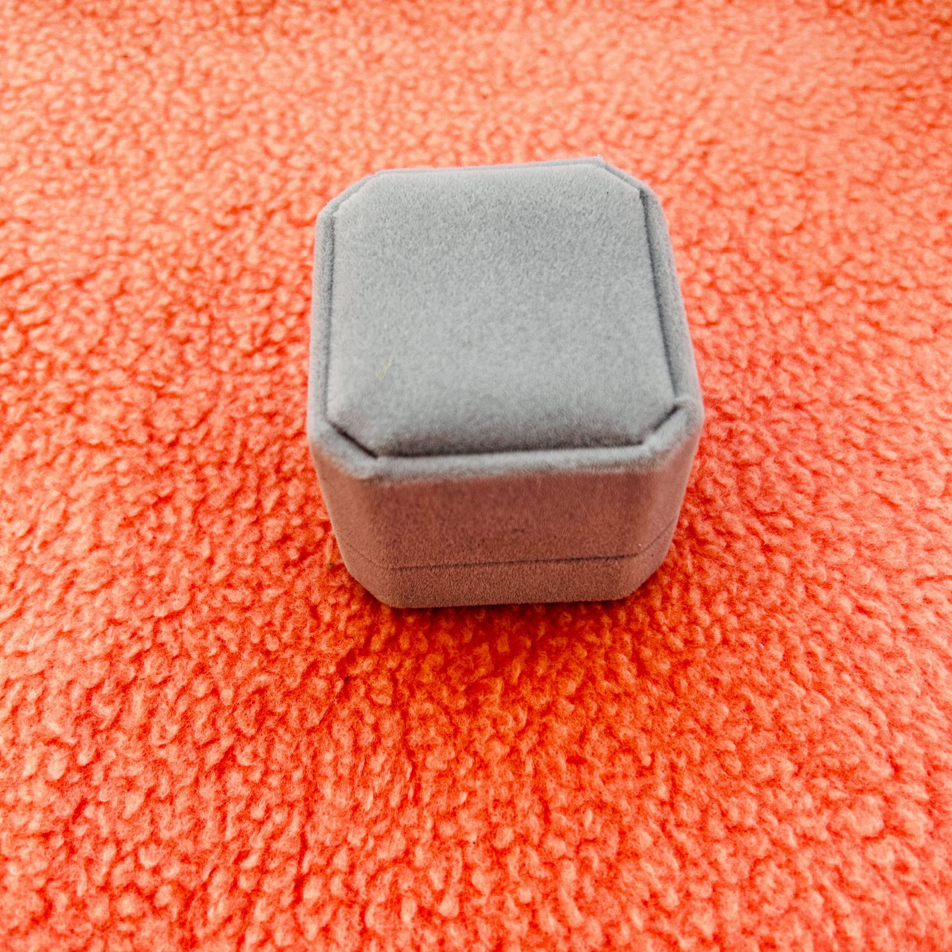 PE Película Caja de Suspensión Anti-oxidación sellada caja pantalla estante caja de almacenamiento collar caja de oído studs anillo caja de un solo tiro no enviado image 11