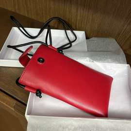 精致小巧亮红色单肩斜挎羊皮小方包手机包