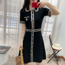 法式小众轻奢小黑裙小香风连衣裙女夏季字母翻领修身针织A字裙子