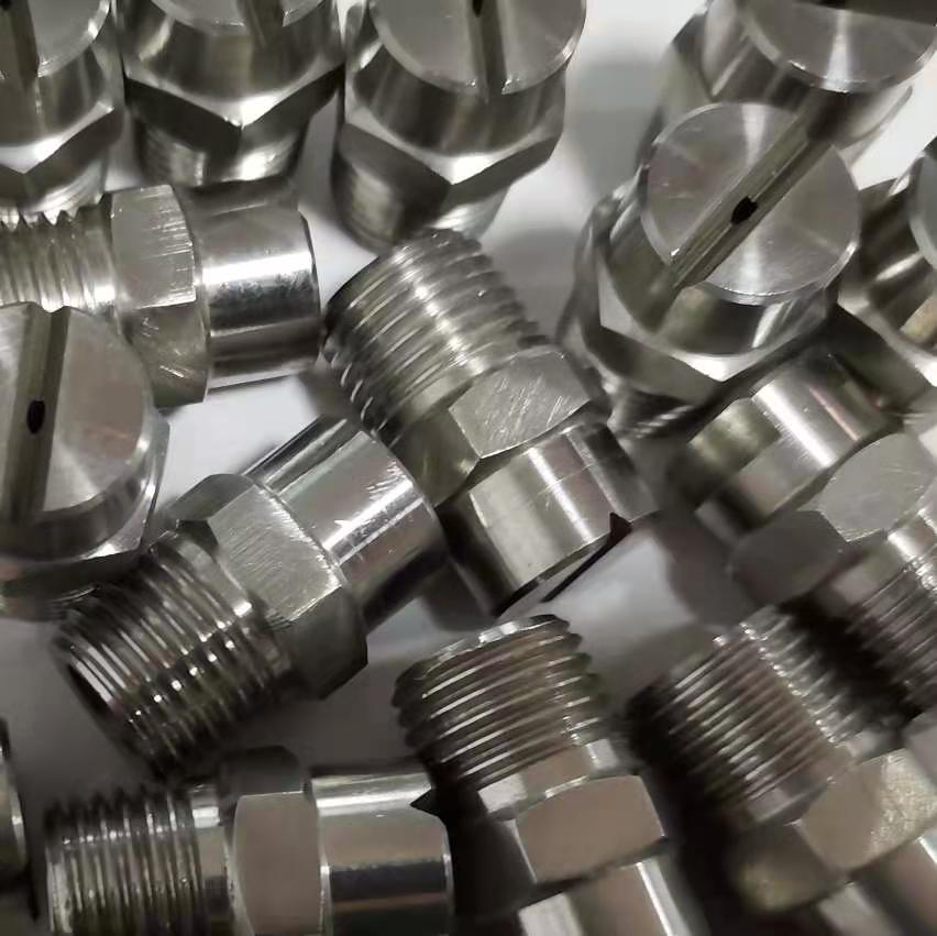 厂家供应不锈钢扇形喷嘴工业清洗雾化喷头  加湿除尘扇形喷嘴喷头