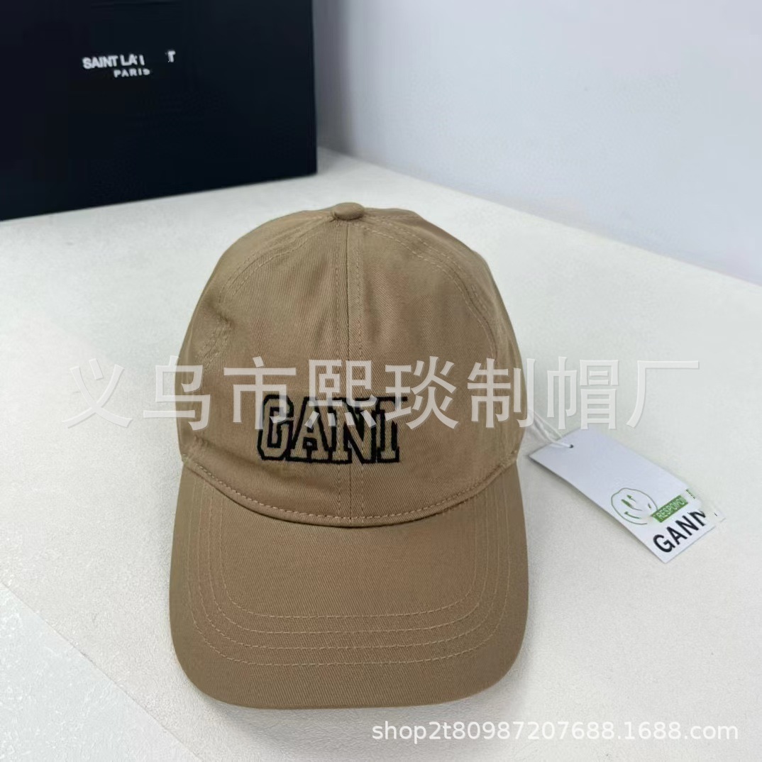 암갈색