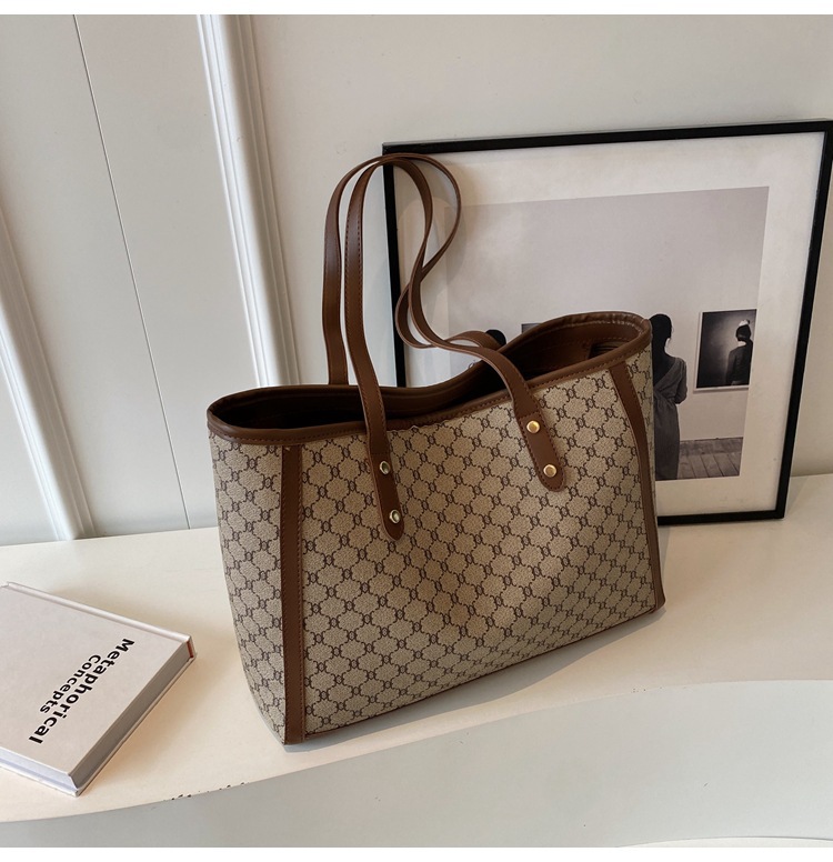 High-end, stylish, versatile, hand-carry bag for women, 2025 new trendy and popular single-shoulder bag with large capacity tote bag undefined