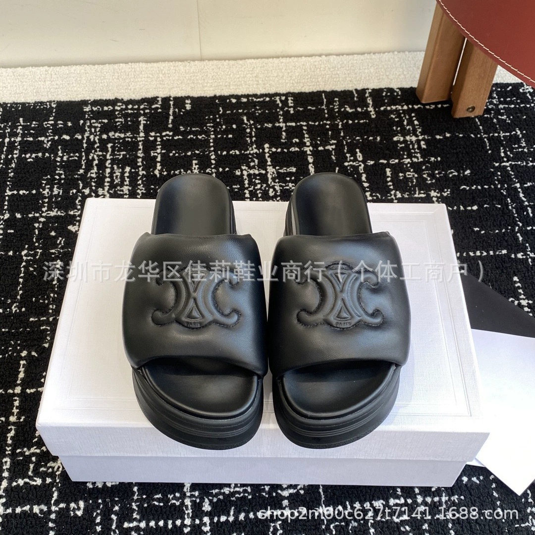 Женские тапочки на толстой подошве «Триумфальная арка» высокой версии, новинка лета 2025 года, нескользящая универсальная однотонная пляжная обувь с увеличением высоты.