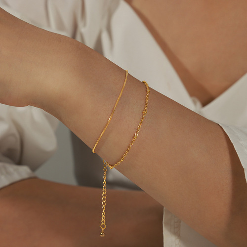 Minimalist style niche elegant temperament personalized jewelry bead chain snake bone chain double stacking style titanium steel gold-plated bracelet