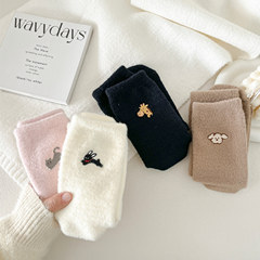 澳絨襪子女中筒襪可愛秋冬加厚保暖女生中筒冬季睡眠襪卡通居家襪