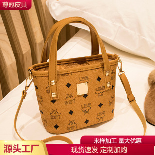 (Cross-border trading), (Wholesale), retro handheld one-shoulder bag