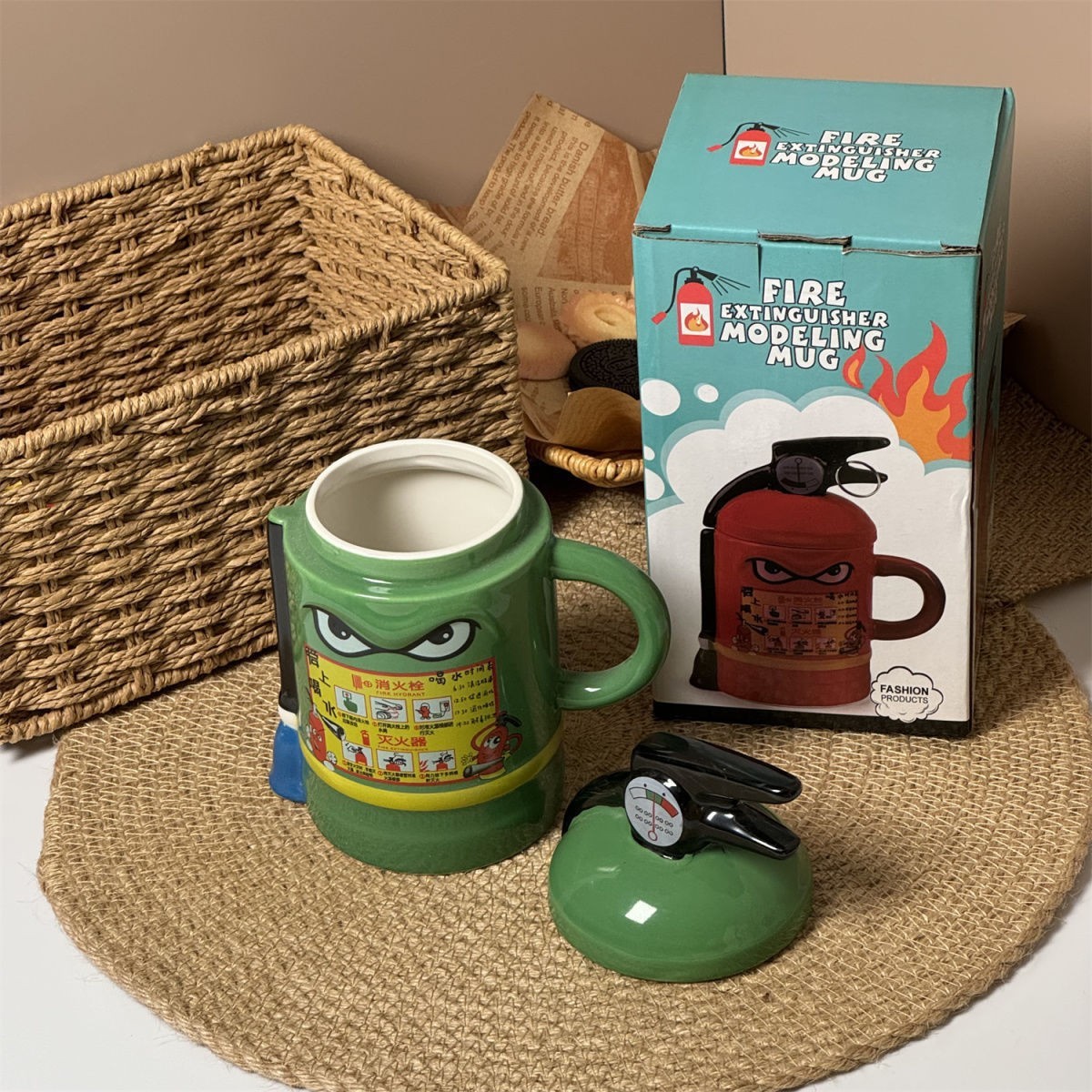 Muchos tipos de tazas de agua creativas y extrañas tazas de café de cerámica simples tazas personales tazas prácticas regalos de cumpleaños