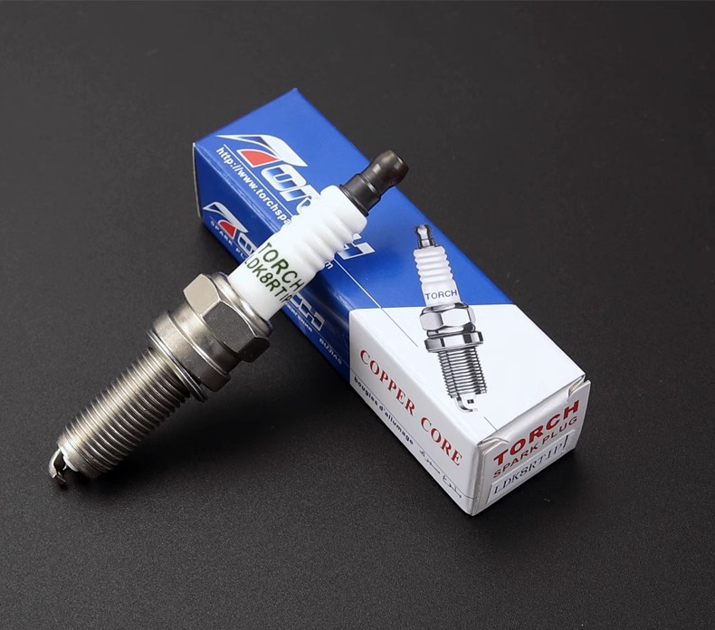 TORCH/Torch genuine goods Motorcycle Locomotive Spark Plug A7RTI B7RTI D8RTI CR8EI D8RTIP