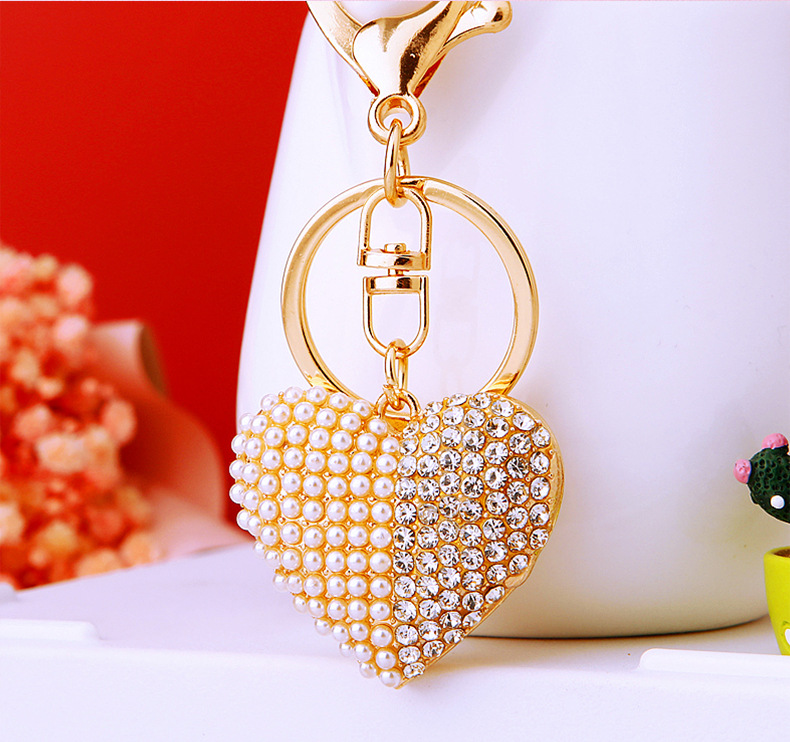 10g Weight Lobster Trigger Clasp Closure Clasp Closure Type Rhinestones Inlay Material Keychain Classification 1 Piece Quantity Daily Occasion Zinc alloy Material Heart Shape Pattern Unisex Gender Plating, Diamond Design Cute Style 1 Piece Cute Heart Shape Zinc Alloy Plating Diamond Rhinestones Unisex Lobster Trigger Clasp Closure Keychain 16