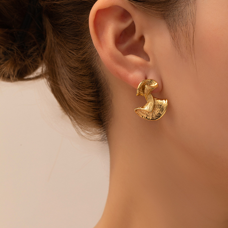 12g Weight 0.03µm Gold Plating Thickness Electroplated Gold Plating Process 201 Stainless Steel Ear Needle Material Golden Plated Plating Material Stone-Free Inlay Material Ear Studs Classification 1 Pair Quantity Daily Occasion 201 Stainless Steel Material Heart Shape, Flower, Spiral Pattern Women's Gender Elegant Style Plating Craft Heart Shape Flower Spiral Titanium Steel Elegant Waterproof Non Tarnish Surgical Steel Ear Studs 12