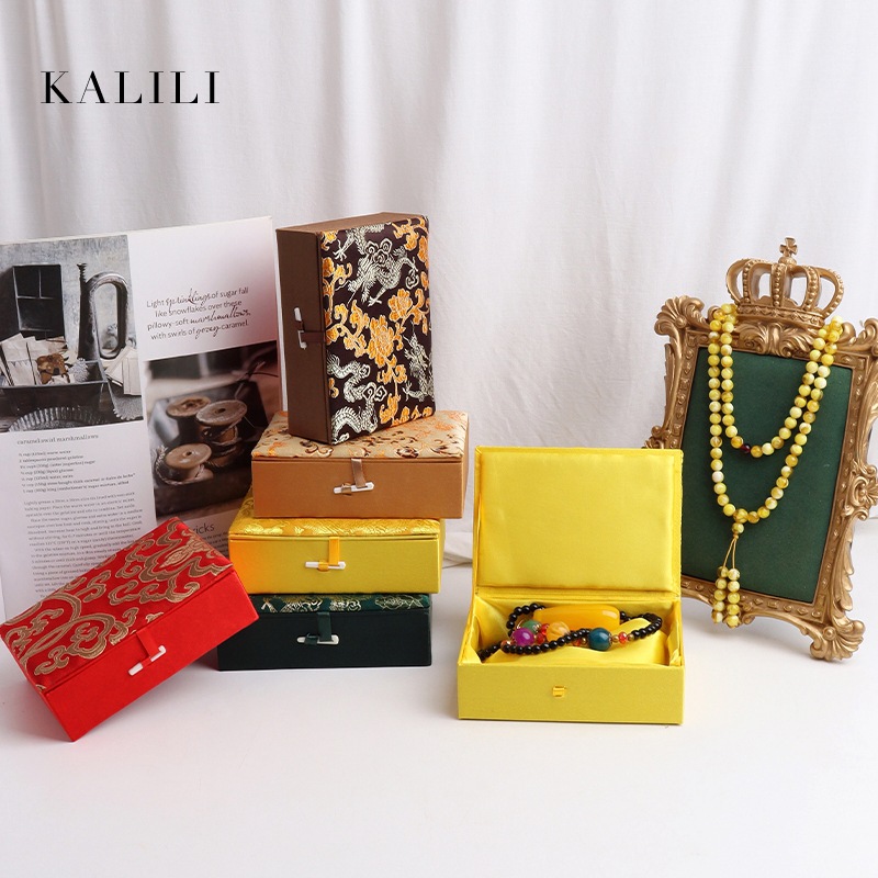 珠宝首饰包装盒文玩把件手串收纳盒子复古锦缎扁锦盒礼品盒祥云