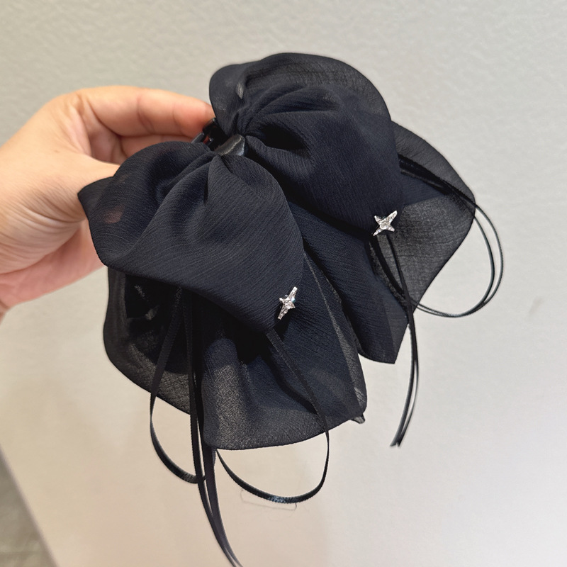 Черный хвостик с бантиком