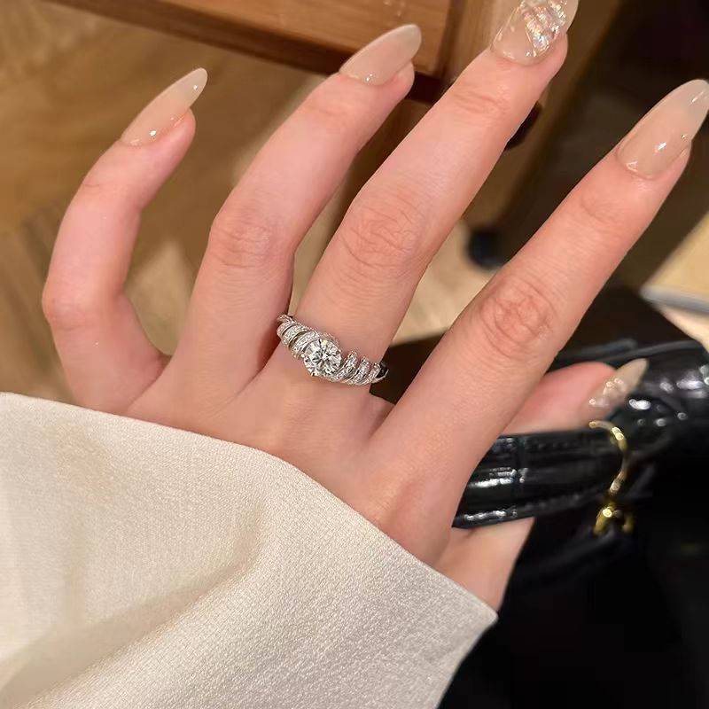 Luxury Moissanite Simulated Zircon Silver Ring For Women Cold Style_voghion.com