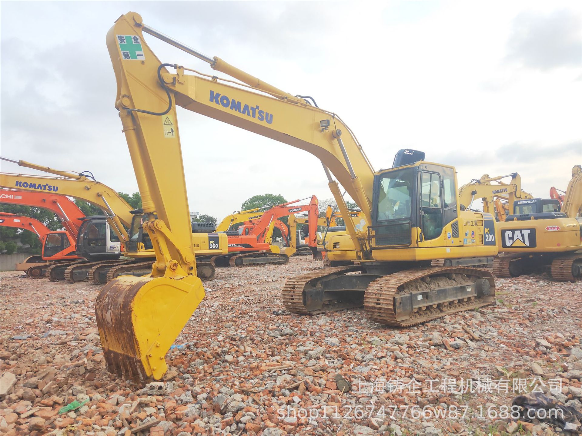 小松挖掘机九成新PC200钩机20吨挖机