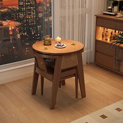 木造のベランダのテーブルと椅子の組み合わせでカジュアルにお茶を飲む三点セットのアイデアの小型一卓二椅子ネット赤円卓茶卓