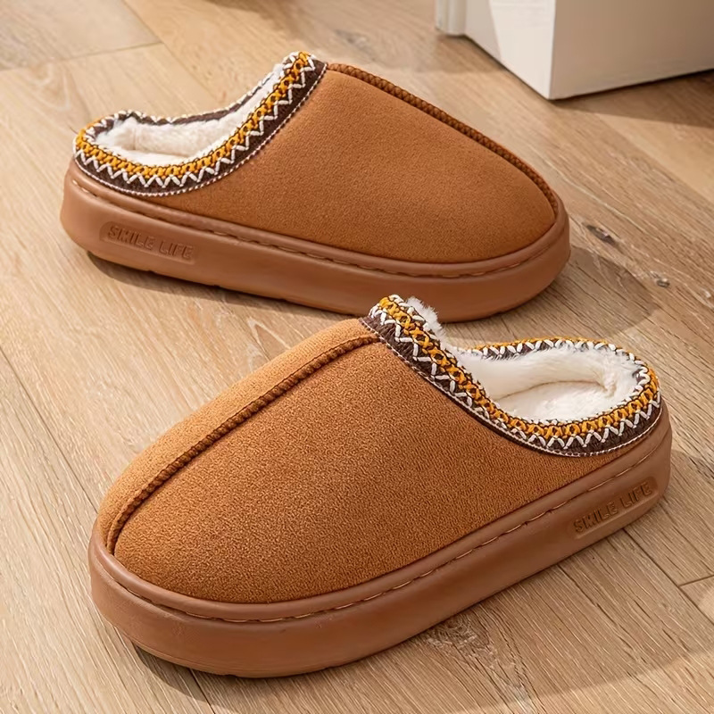 Zapatos de algodón invierno para mujer más trapeador de algodón transfronterizo de terciopelo botas cortas gruesas de gran tamaño nuevas botas de nieve a prueba de frío botas de algodón de mujer cálidas de suela suave