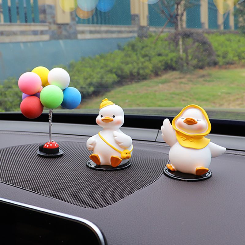 Décoration de tableau de bord de voiture créative et mignonne, petit canard tendance, décoration d'intérieur pour femmes_voghion.com