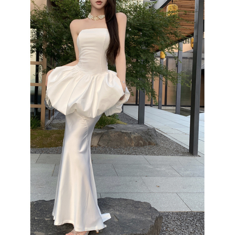 2025 New High-grade Temperament Design Sense Black and White Two-color Flower Bud dress Strapless Waist Puff Dress