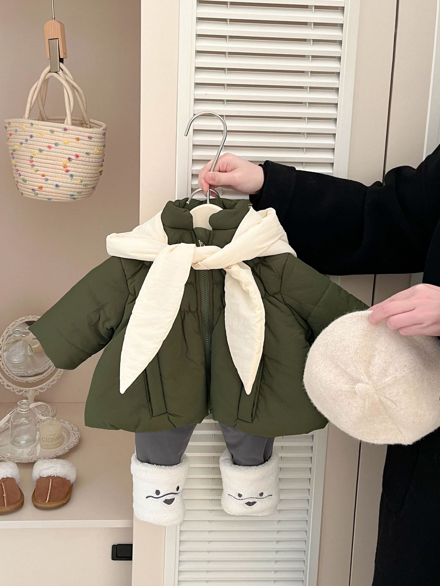 Niña adorable ropa de algodón de invierno para bebés extranjeros gruesa ropa de pan caliente ropa de invierno para bebés coreanos chaqueta de sombrero