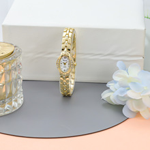 �n��r�н��SɫŮʿ�ֱ� ����������W����Ů�� �羳�����朱�