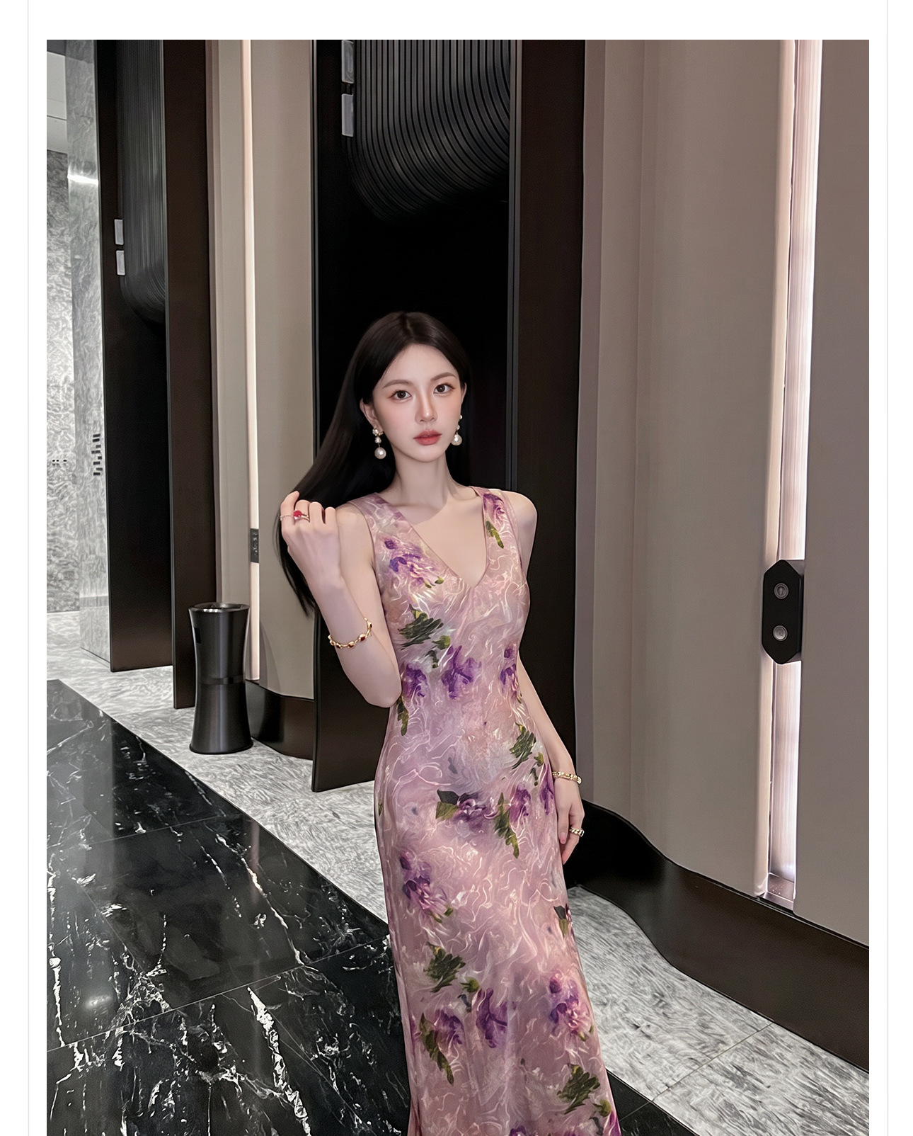 Đầm maxi nữ thắt eo họa tiết hoa văn tân cổ điển dáng suông nhẹ — Hồng tím chi tiết 3