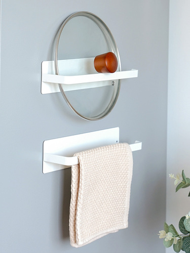 Japanese magnetic paper towel rack towel rack punch-free bathroom roll rack wall-mounted magnetic refrigerator rack wholesale