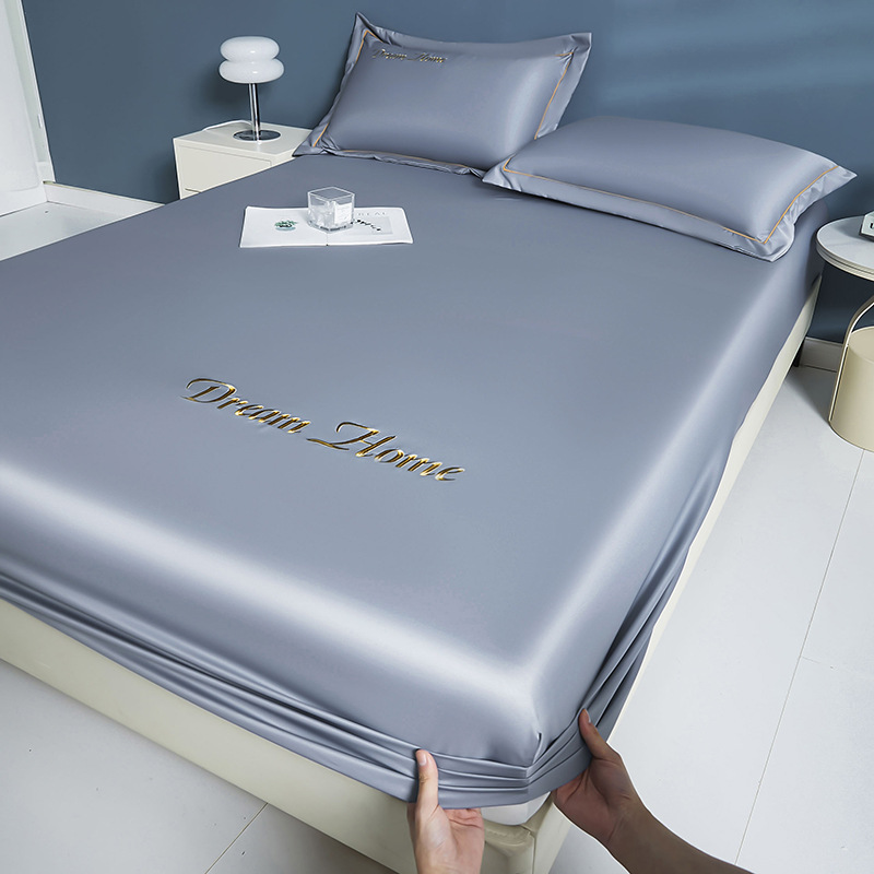 2025 nueva ropa de cama de seda de hielo fresca de verano, funda protectora de colchón de una pieza, funda de cama, juego de tres piezas 2025 nuevo