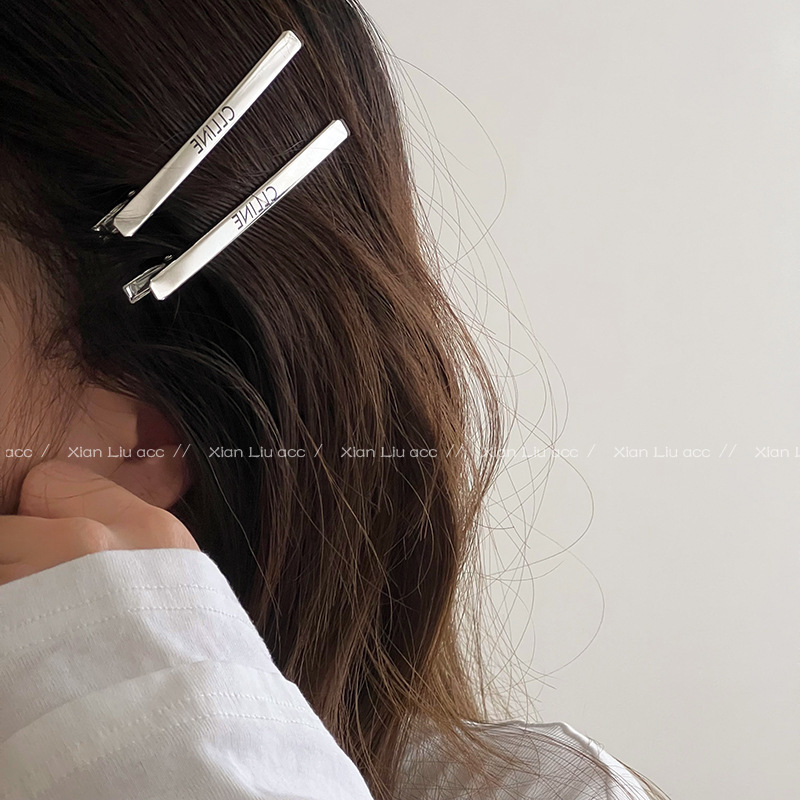 欧米のins金属のアルファベットの一字のアヒルの口のヘアピンのファッションの甘いクールな前髪のサイドの化粧は馬の尾を挟んで髪を挟みます。|undefined