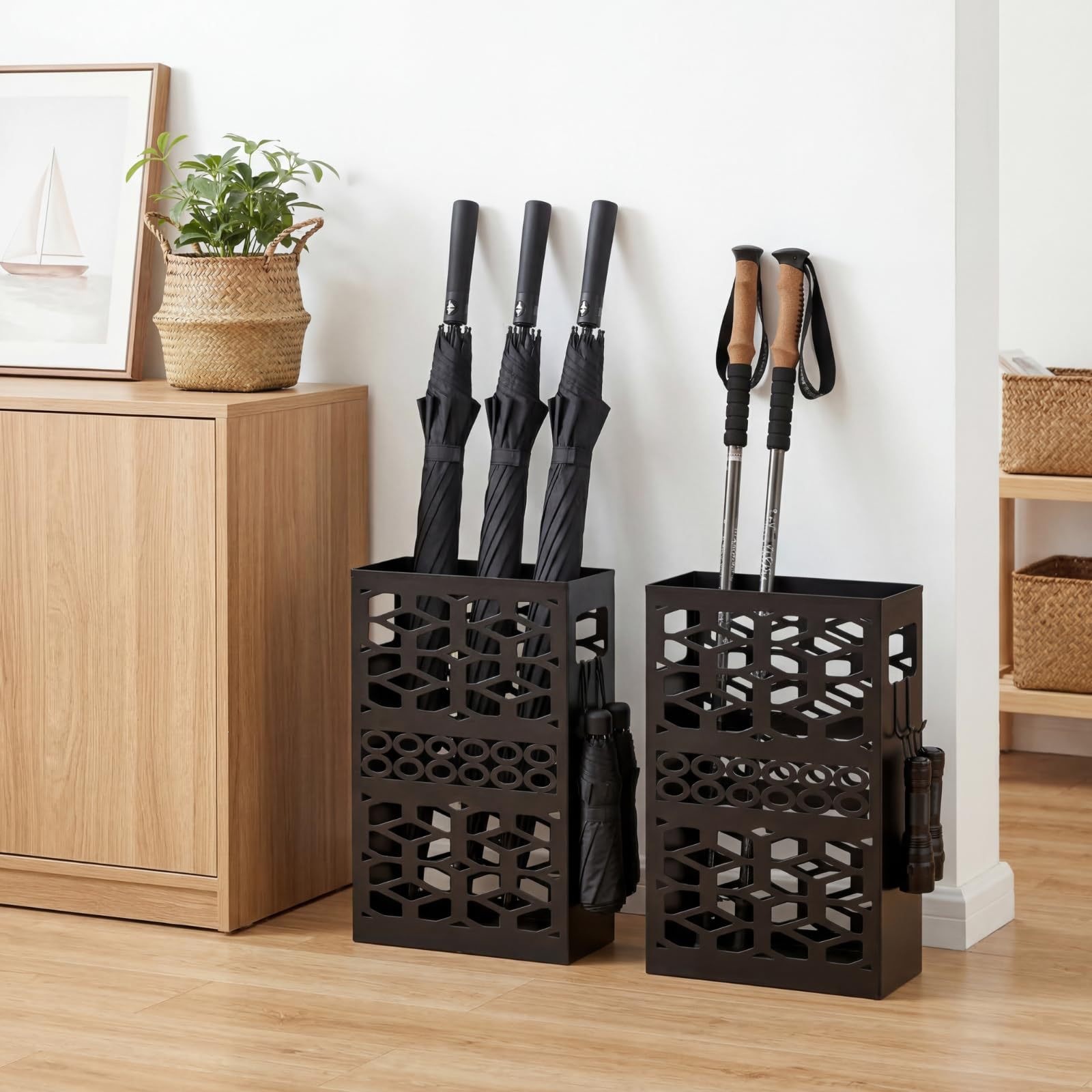 Exclusively for cross-border sales: Simple and stylish iron art umbrella stand, metal artistic hollow-out umbrella holder, home storage rack