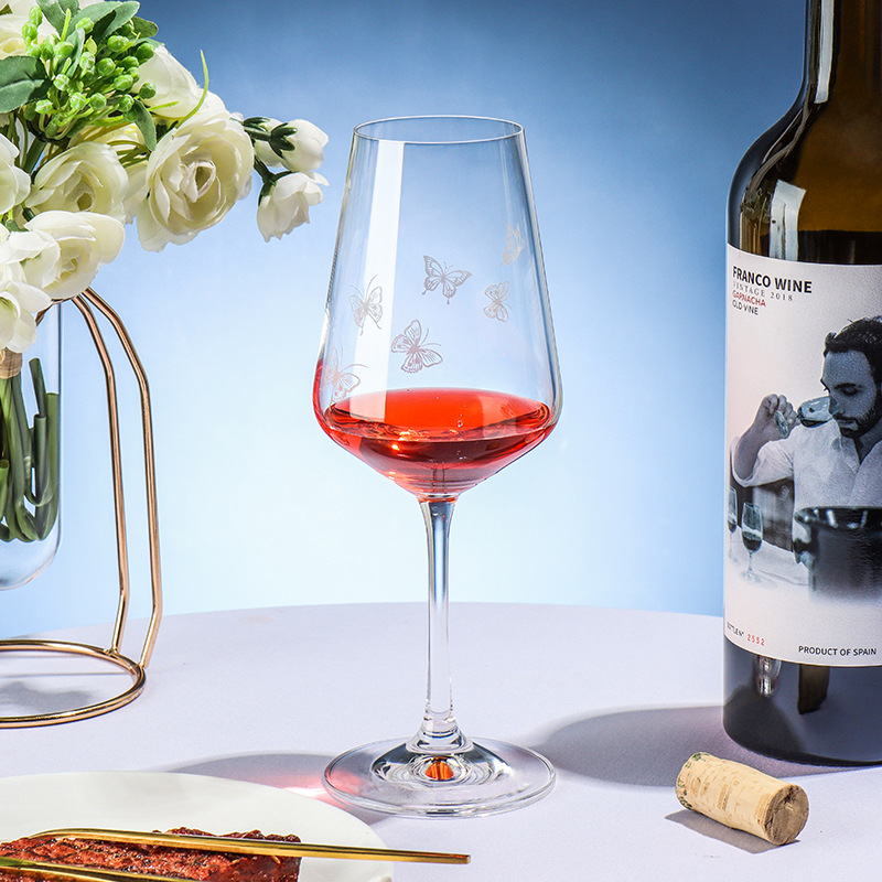 Importación checa de cristal tallado cristal tazas de vino casero mariposa de alto valor tazas de champán tazas de whisky tazas de agua