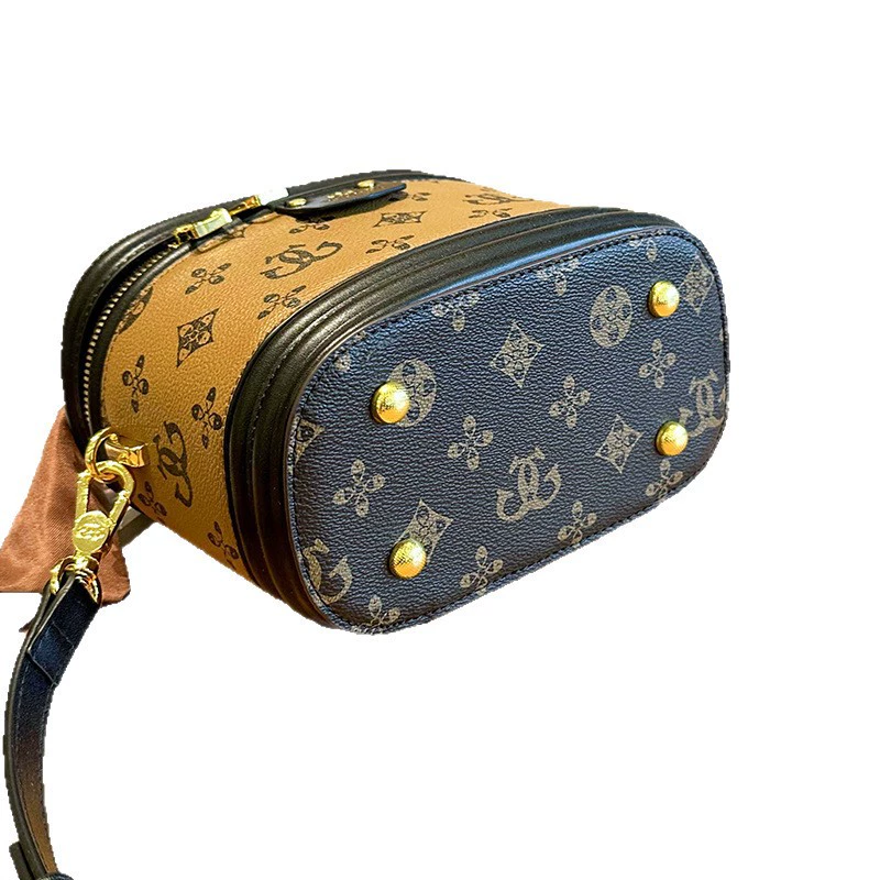 Box bag (LV‑style) 2025, mini top‑handle, detachable shoulder strap, felt inner