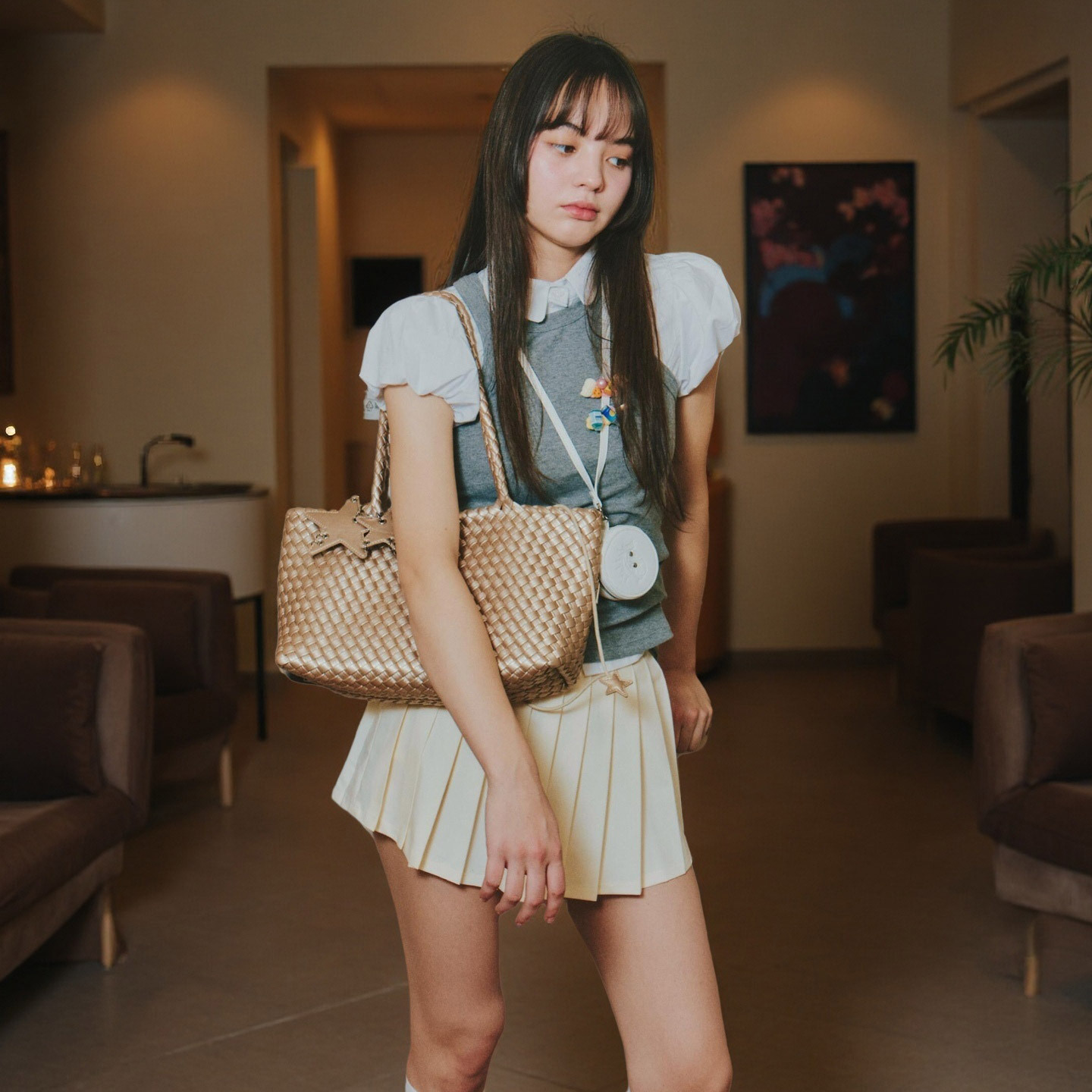 Capacious woven purse