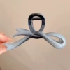 Crab pin with bow, gradient