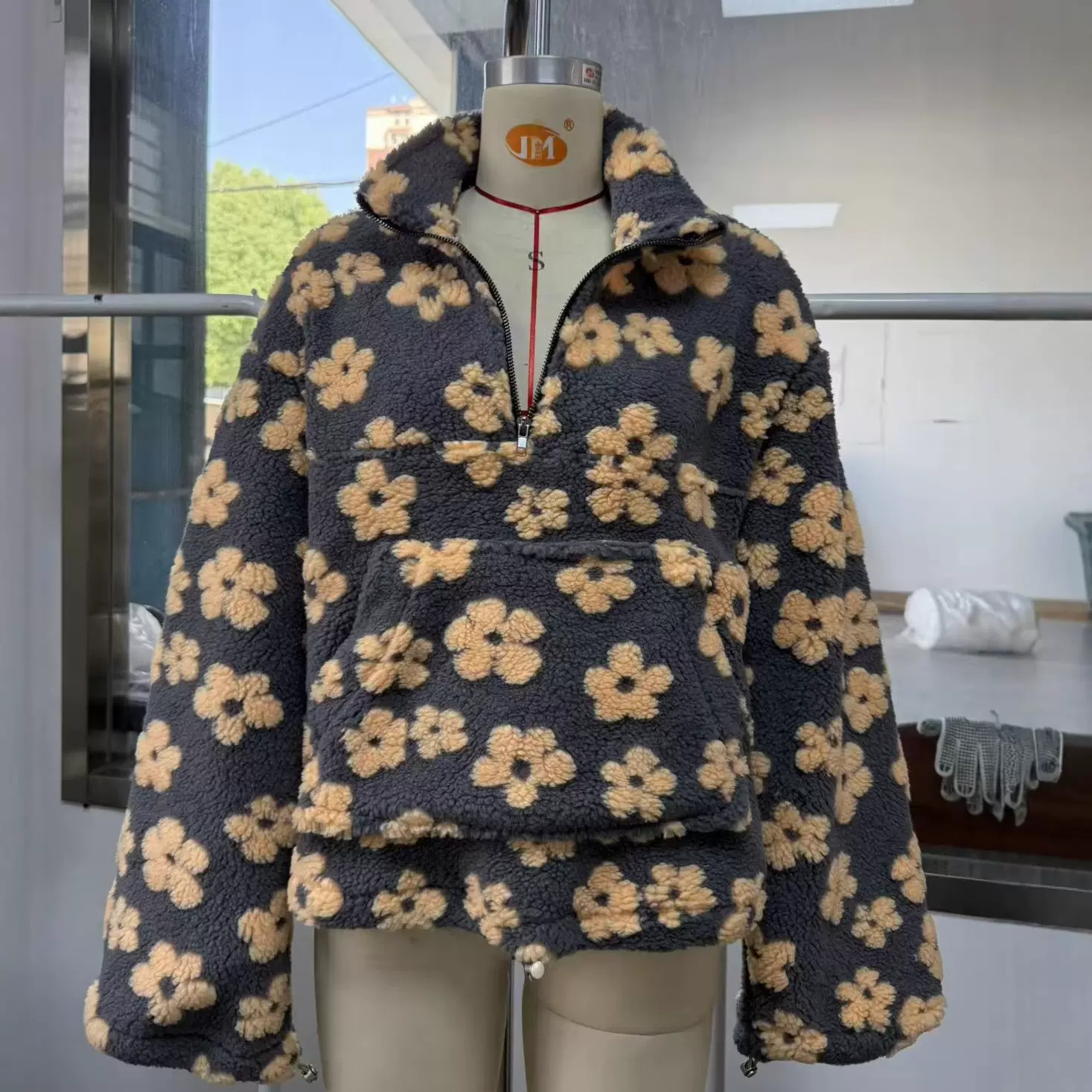 欧美跨境女装2025秋季新款时尚仿羊羔毛印花宽松拉链卫衣长袖上衣