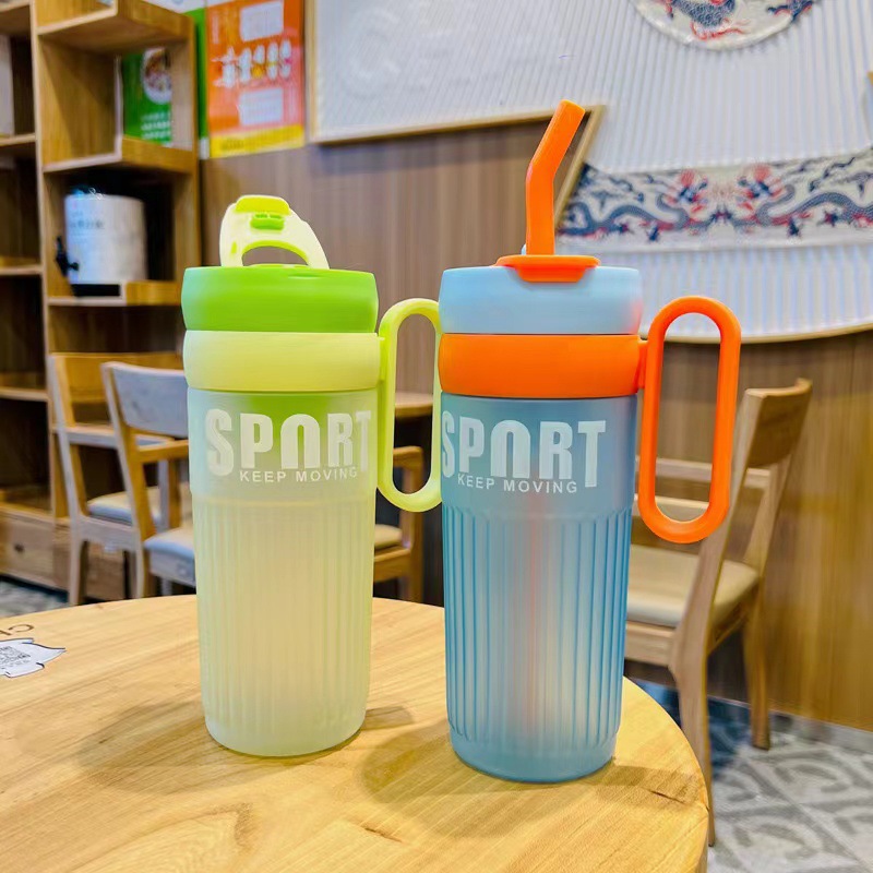 Xinbeidi nueva taza de plástico doble taza de bebidas de hielo recubierto mate portátil al aire libre para estudiantes taza de agua potable directa