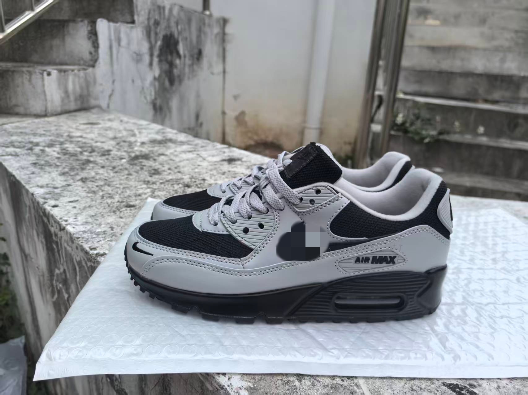 Gray and black mesh 36-46 / 36