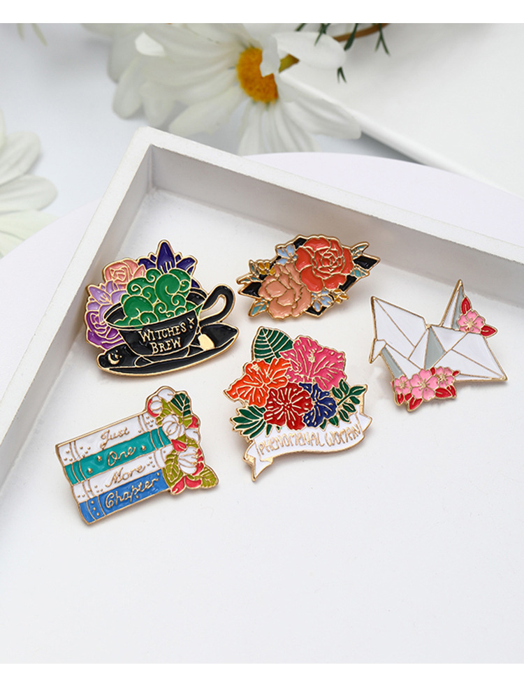 Retro Geometric Flower Alloy Enamel Plating Unisex Brooches display picture 1