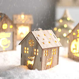 跨境新品 圣诞节装饰品 ins风镂空木制LED灯发光小屋 圣诞树挂件