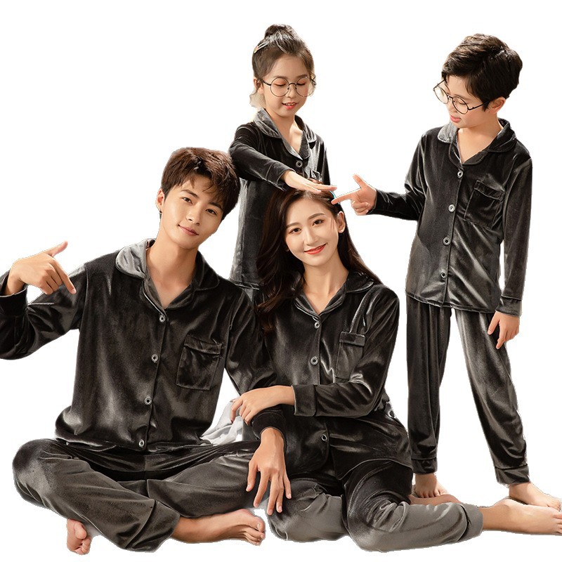 Pajamas de mangas largas para padres e hijos ropa de casa para hombres más grande juego casual de terciopelo dorado cardigans para niños parejas de primavera y otoño