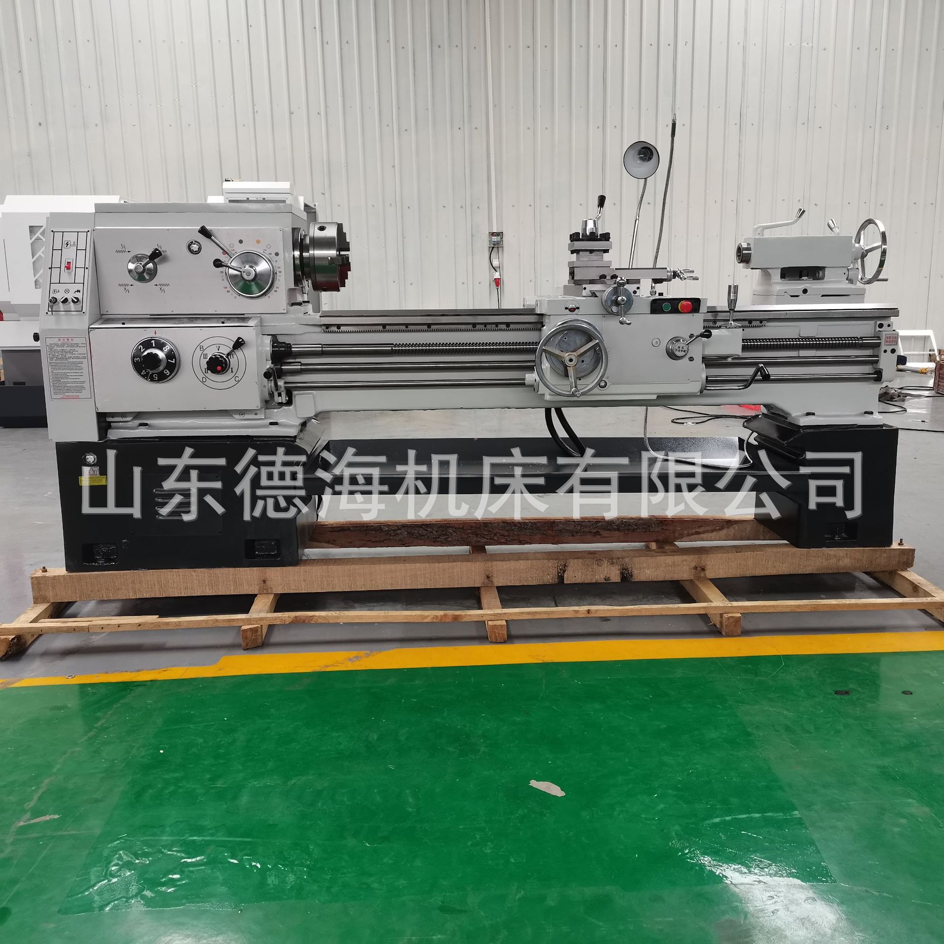 厂家销售CA6150车床  回转直径500mm齿轮传动自动走刀CA6150B车床