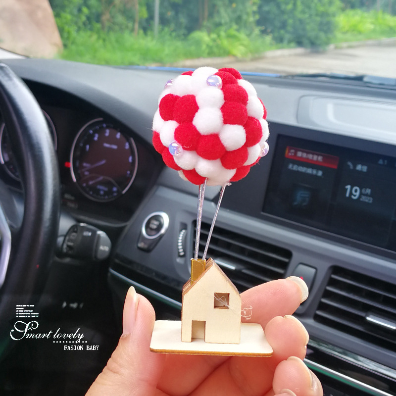 Adornos de coche Flying House Globo Coche Chica Corazón Peluche Lindo Interior Accesorios Adornos Globos Creativos Red de Internet