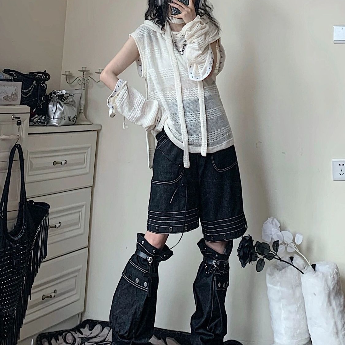 Removable knitted design vest, sun protection