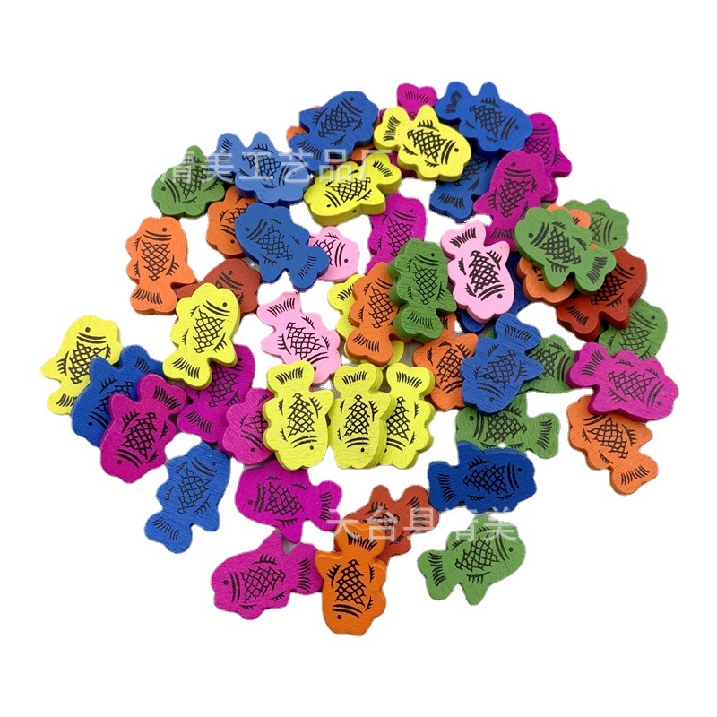 30*22mm color de dibujos animados grueso pescado botón de madera 5mm de grosor lindo pequeño pez niño botón de madera 50 por paquete