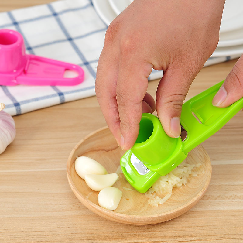 T herramientas de cocina creativas de molienda doméstica herramientas de cocina al por mayor multifuncional herramienta de molienda manual prensadora de ajo